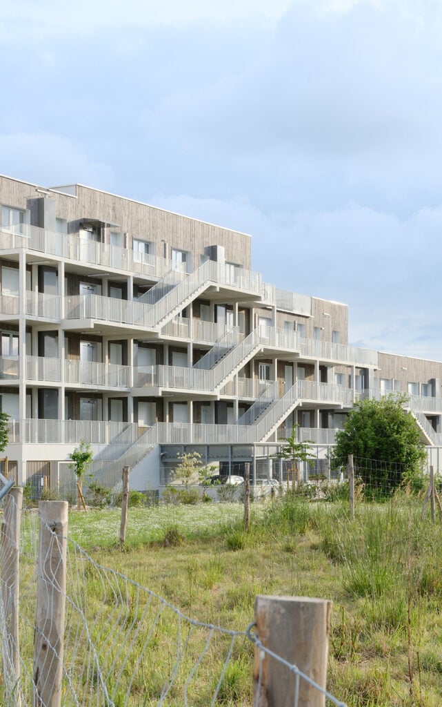 angers construction bois line up architecture plantady photographie coursive béton brutaliste bio-sourcé isolant paille béton bardage bois